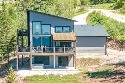 Golden Eagle`s Nest - Private! Amazing views!